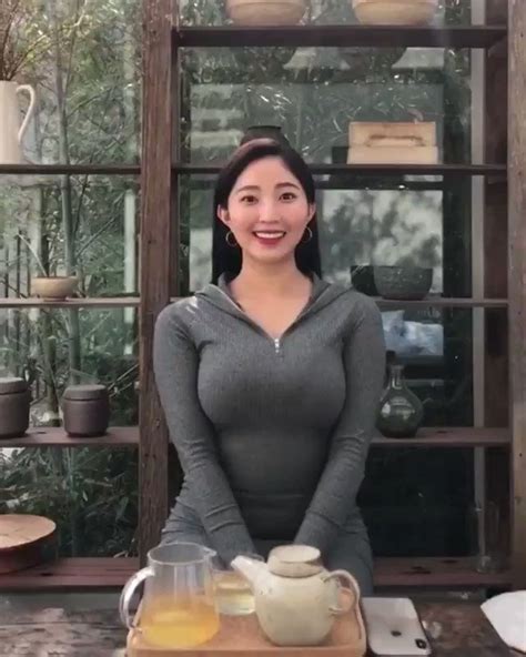 巨乳 韓国人|韓国語で巨乳ってなんていうんですか？